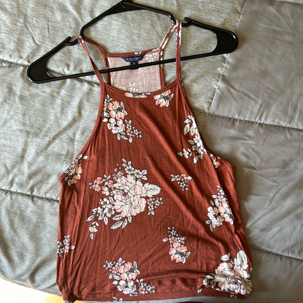 Floral cropped tank top